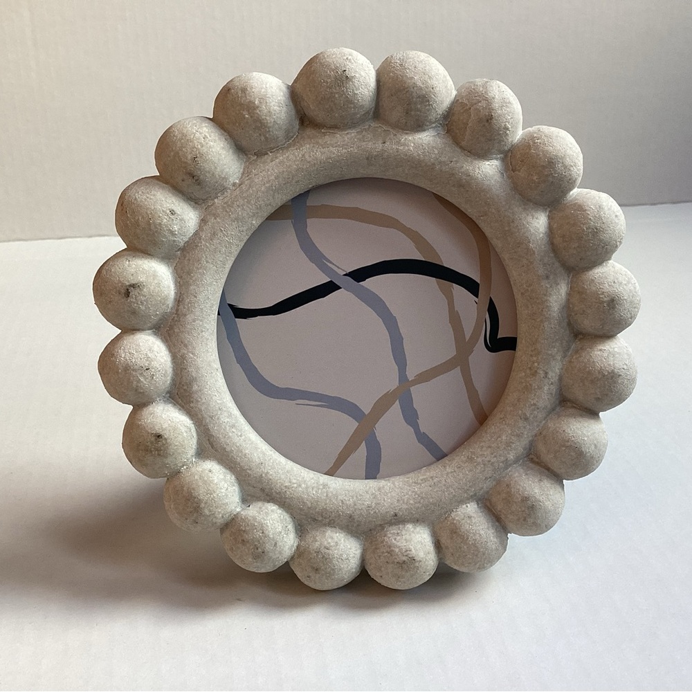 One Design Home ~Gray Stone Round Rustic Abstract Picture Frame Fits 4” Photo
